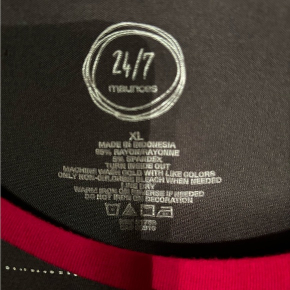 Maurice’s 24/7 top - Picture 3 of 3